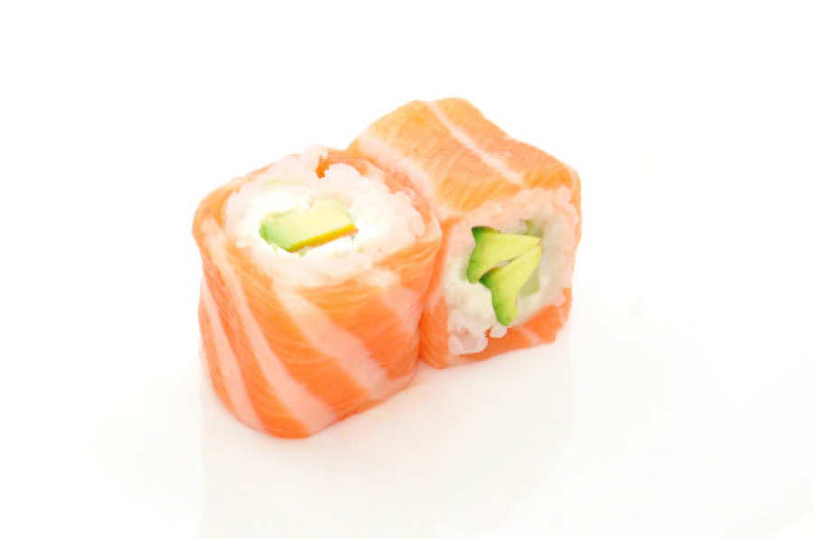 311A.Saumon roll  cheese avocat